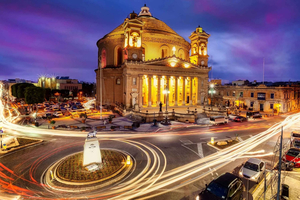 Malta by Night Bus Tour Including Audio-Visual Show