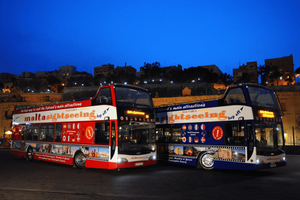 Malta bei Nacht im Open-Top-Bus mit 60-minütigem Zwischenstopp in Mdina