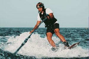 Avventura in Wakeboard a Malta: Impara a cavalcare