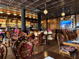 Queen Elizabeth II Pub