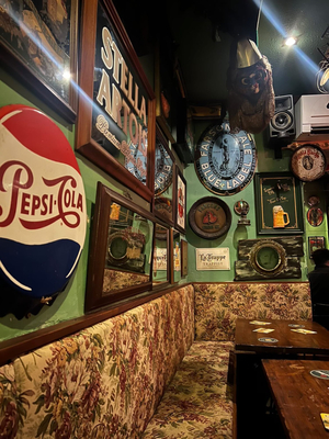 Simon's Pub
