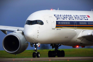 Manchester Airport Runway Walk with Plane Spotting