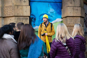 Manchester: Rock 'n Goal Walking Tour with Local Guide