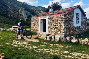 Marbella: E-Mountain Bike Tour with Wine