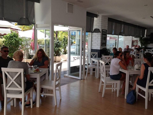 Starz Cafe