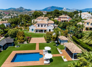 Villa Jardines