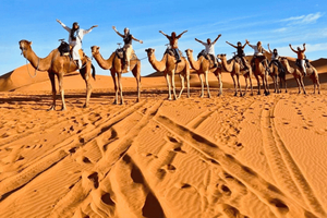 Merzouga e deserto: tour di 3 giorni da Marrakech e campeggio di lusso