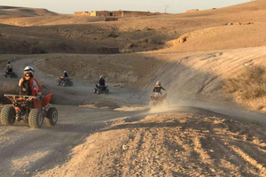 Quad dans le désert d'Agafay