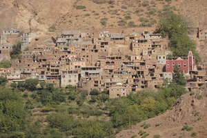Escursione di un giorno alla montagna dell'Atlante e al villaggio berbero da Marrakech