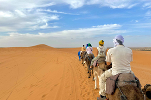Depuis Marrakech : Circuit de 3 jours dans le Sahara avec tente privée et repas