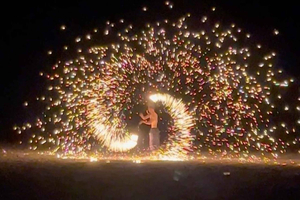 Marrakech: Agafay Desert Sunnet dinner with show