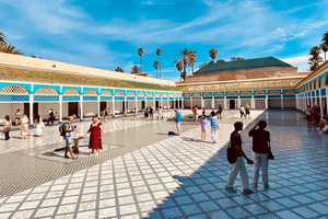 Marrakech: Bahia Palace, Saadian Tombs & Top Highlights Tour