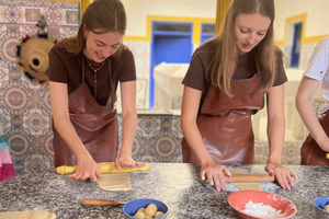 Marrakech: Moroccan Pastries and Tea Class with a Local