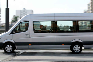 Marrakech: Traslado privado de ida en autobús o furgoneta a Agadir