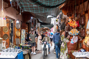 Medina, Souks, Artisans Guided Tour with Mint Tea