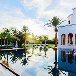 Palm Resort for Nightlife