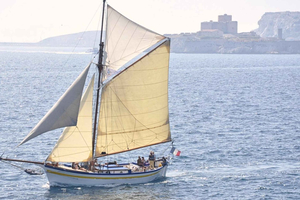 Marseille: Segeltörn in den Calanques, Mittagessen und Wein