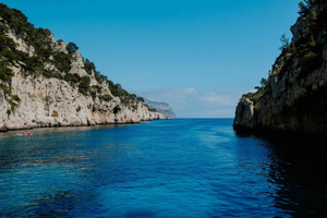 Mediterranes Dolce Vita in Cassis, Bootsfahrt zu den Calanques & Weine