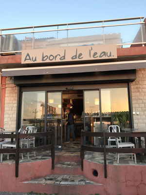 Au Bord de l'Eau