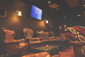 Dakota Lounge
