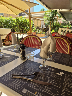 L'absinthe Restaurant Razar