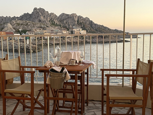 Tuba Club - Cabanons et Restaurant