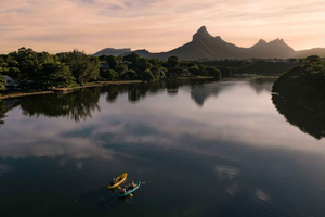 Mauritius: Guided Sunrise Kayak Tour on the Tamarin River