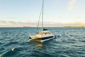 Mauritius: Katamarantur ved solnedgang i nord, drinks og snacks