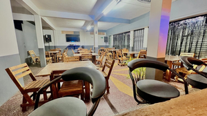 Le Lou Restaurant/Bob