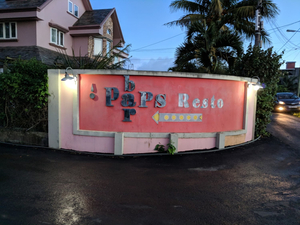 Paps Bar, Lounge & Restaurant