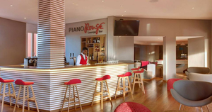 Piano Rouge