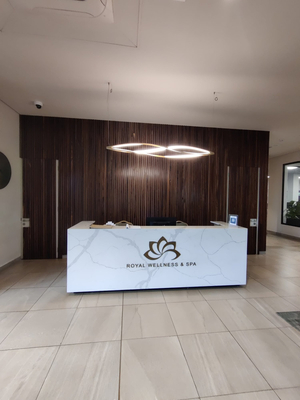 Royal Wellness & Spa