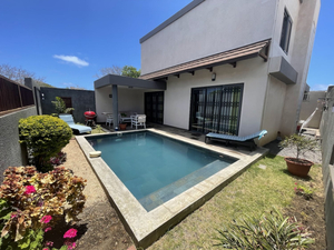 Villa privee moderne 4 chambres piscine a la nuité