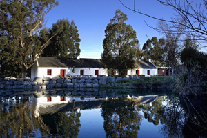 Donegal House - Irsk Hotel og Campervan Park - Kaikoura