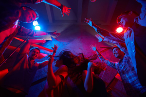 5 antros y bares que debes visitar en la Riviera Maya