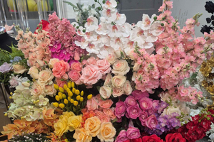 Bloom & Sip Workshop with Mocktails