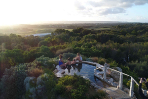 Fingal: Peninsula Hot Springs Entry with Lunch Credit