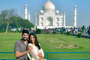 From Delhi: Taj Mahal Sunrise & Agra Private Day Tour