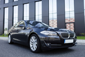 Melbourne Airport: Private One-Way or Round Trip Transfer