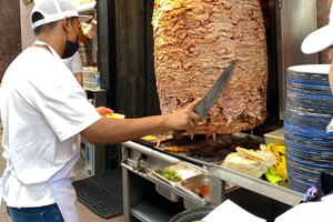 Mexico City Downtown: Street Food Adventure & Mezcal Tasting