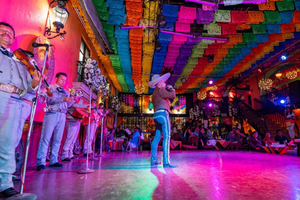 Città del Messico: tour notturno tra Mariachi e Taco a Garibaldi