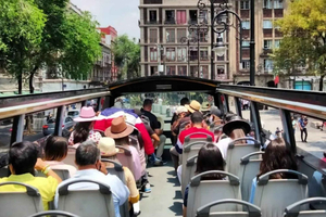 Mexiko-Stadt: Hop-On/Hop-Off-Bustour mit 3 Strecken