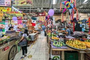 Mexico City: Market Tour and Cooking Class with Chef