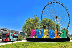 Puebla: Hop-on Hop-off Stadttour und Aussichtsrad