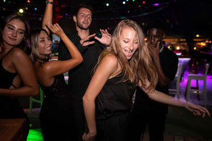 Salsa Class Experience with Hotel Pickup & Dinner