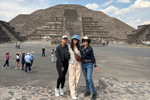 Trip through Teotihuacan, Basilica and Mezcal tasting.