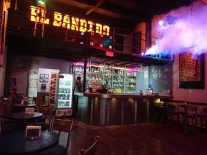 El Bandido...Karaoke, Pisto y Banda.