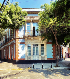 El Patio 77