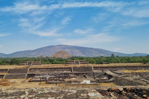 From Mexico City: Join us on a guided tour to Teotihuacán and Guadalupe