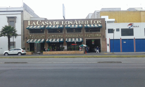 La Casa de los Abuelos - Puente de Alvarado